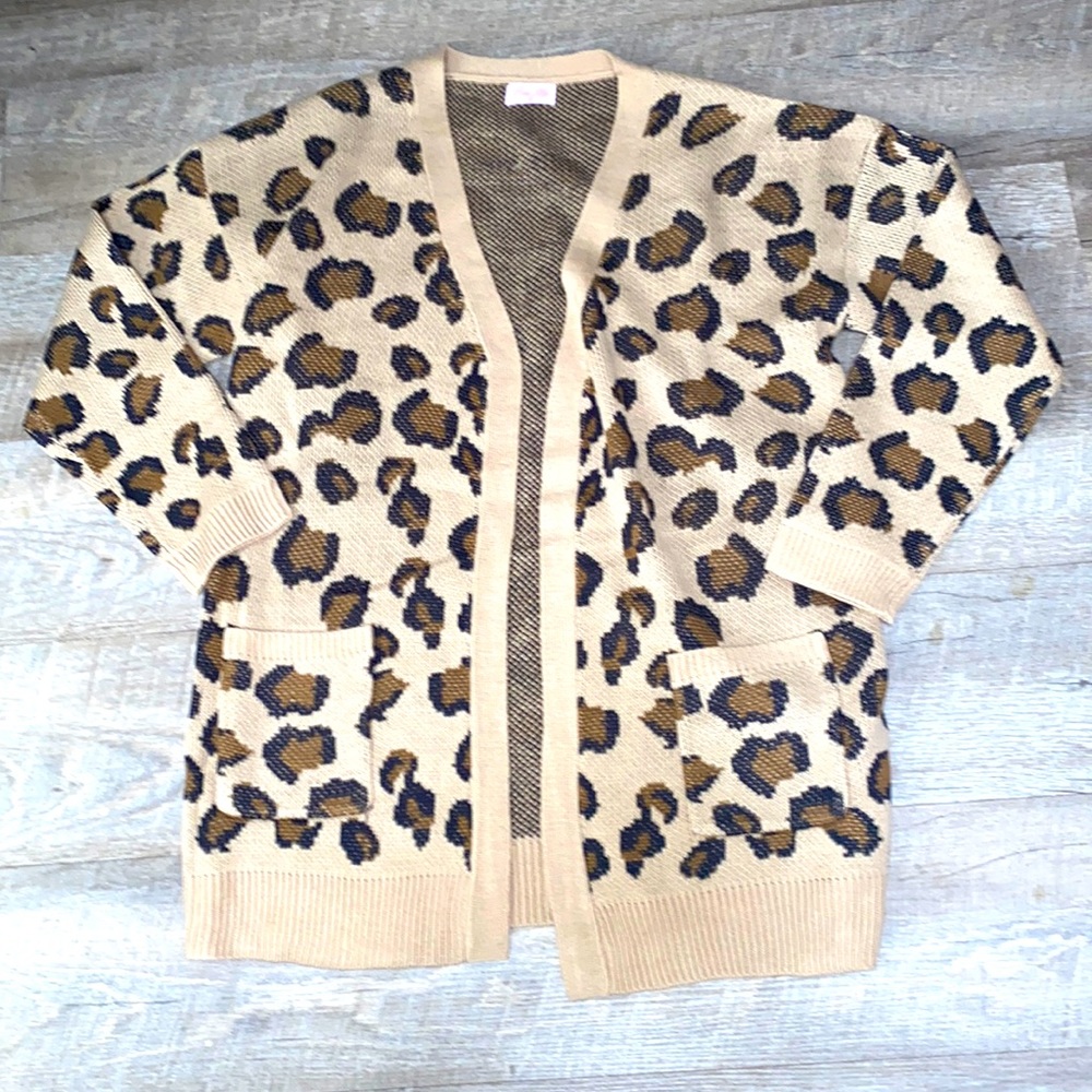 New without tags pink lily leopard long cardigan medium M